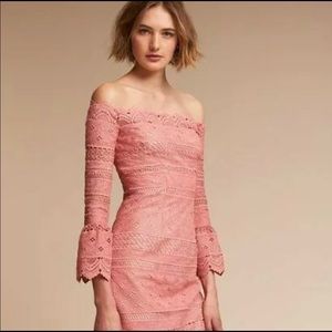 AMUR Lace dress GORGEOUS new Pink sz 4